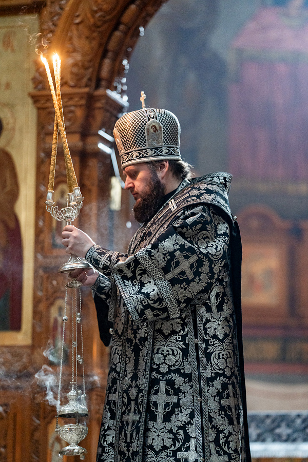 Литургия Преждеосвященных Даров в Преображенском соборе города Люберцы